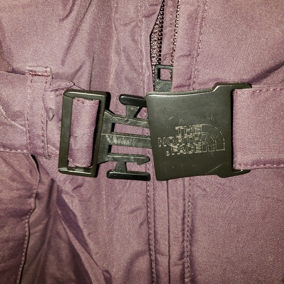 North Face burgundy/purple coat - Picture 5 of 8